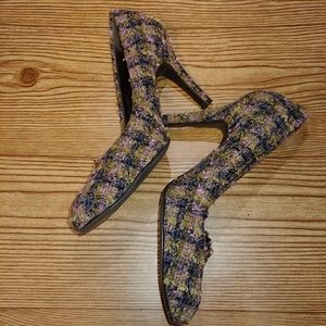 Amanda Smith Tweed Pumps. 6.        U14